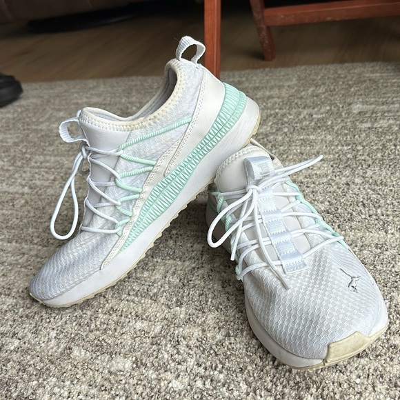 Puma athletic shoes - Picture 3 of 10